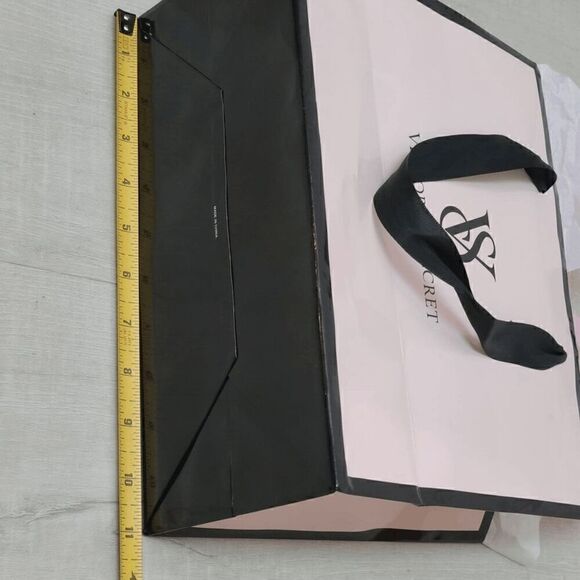 💗 VICTORIA'S SECRET Empty Paper Pink Shopping Gift Bag Cloth Handles w/Tissues - Picture 8 of 9
